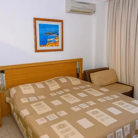 Apartment за гости затворен комплекс емералд