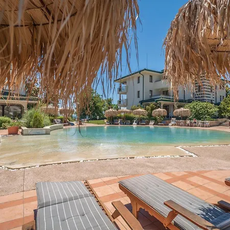 Apartment за гости затворен комплекс емералд Ravda