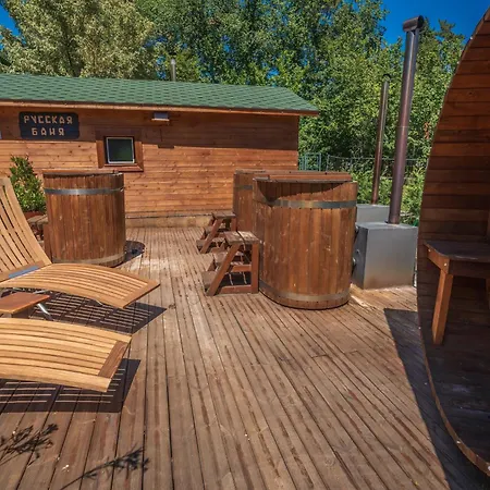 за гости затворен комплекс емералд Apartment