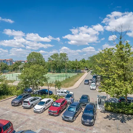 Apartment за гости затворен комплекс емералд Ravda