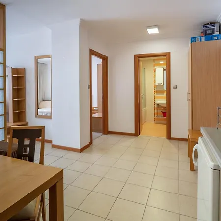 за гости затворен комплекс емералд