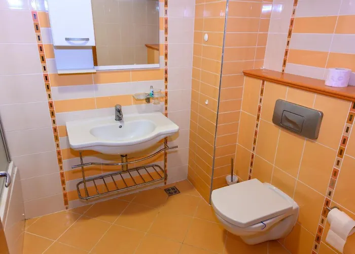 Апартамент за гости затворен комплекс Равда