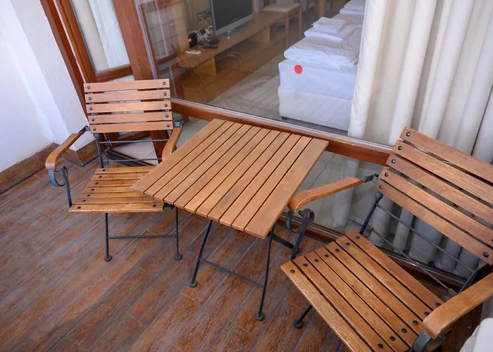 Апартамент за гости затворен комплекс Равда