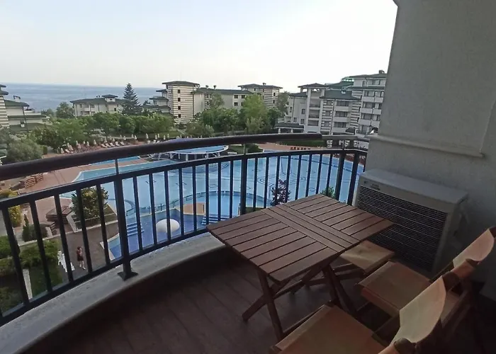 за гости затворен комплекс Апартамент Равда