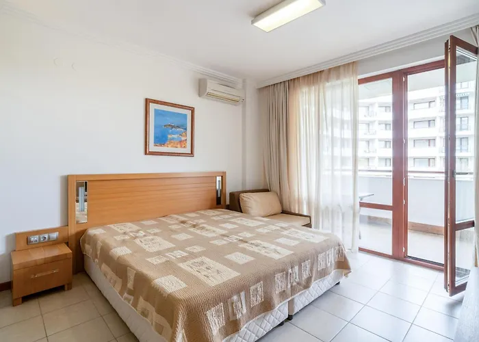 Апартамент за гости затворен комплекс Равда