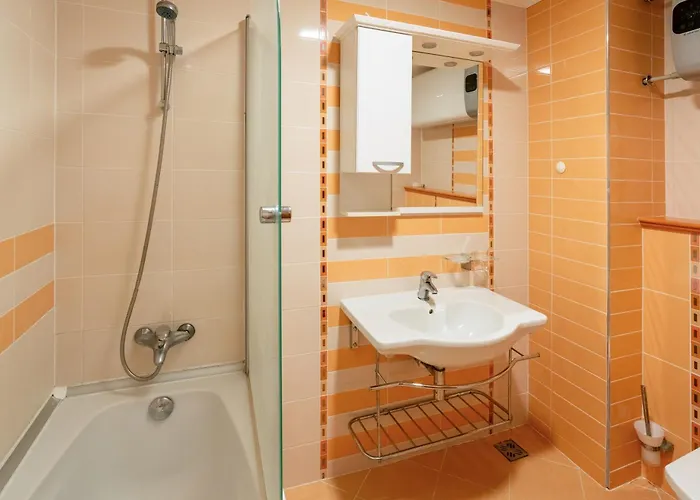 за гости затворен комплекс Равда