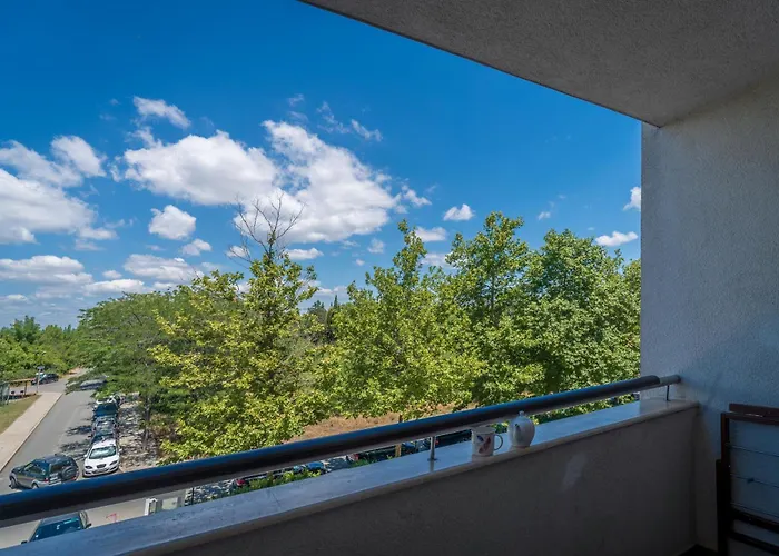 Апартамент за гости затворен комплекс