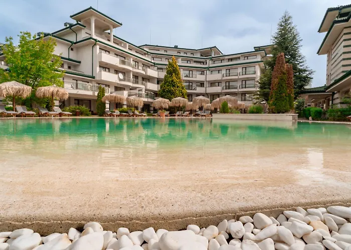 за гости затворен комплекс * Равда