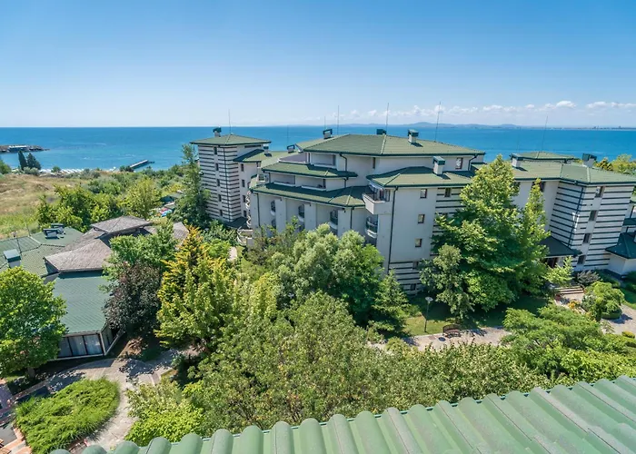 за гости затворен комплекс *