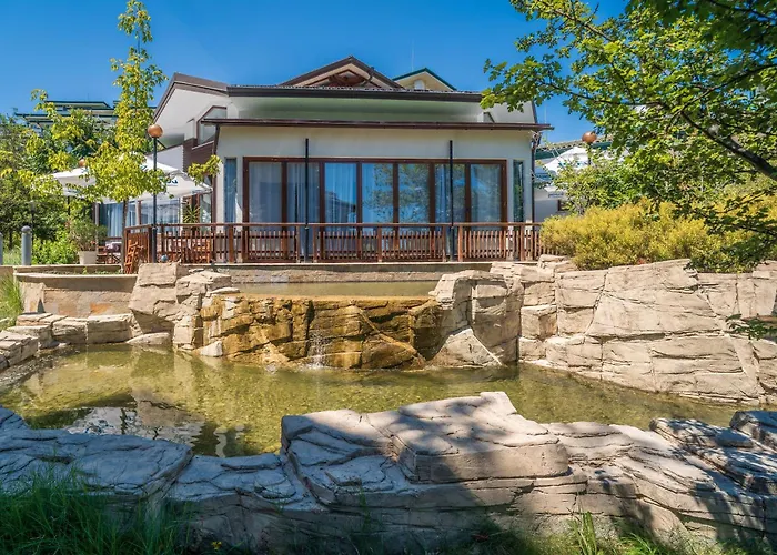 за гости затворен комплекс * Равда