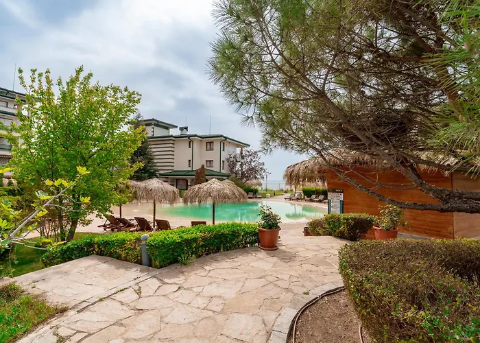 за гости затворен комплекс Равда