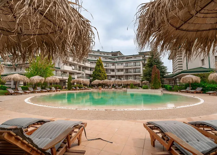 за гости затворен комплекс