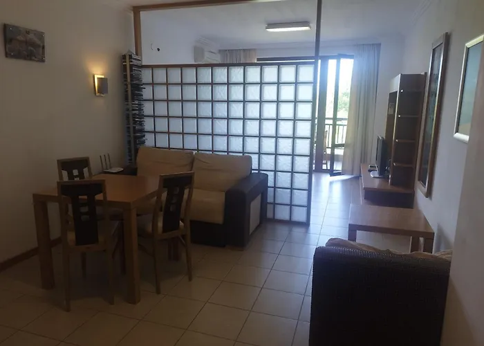 за гости затворен комплекс Равда