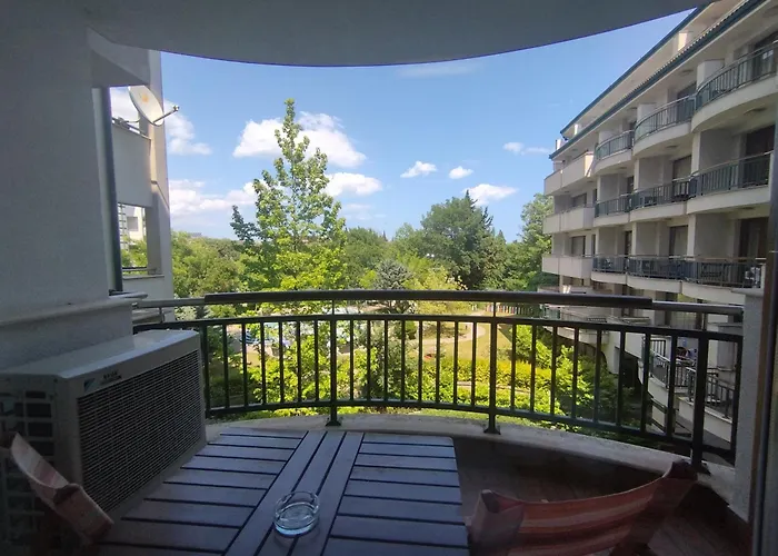 за гости затворен комплекс Равда