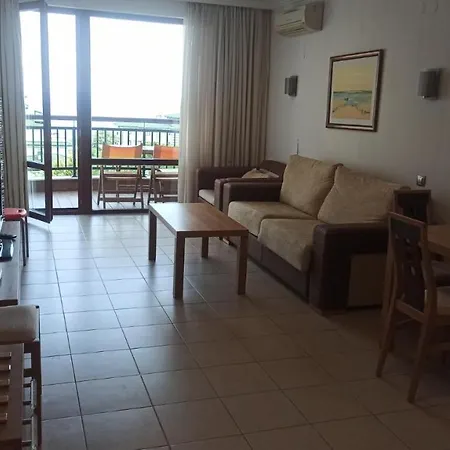 за гости затворен комплекс емералд Apartment Ravda