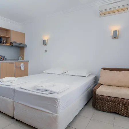 за гости затворен комплекс емералд Apartamento