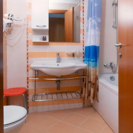 Apartamento за гости затворен комплекс емералд *