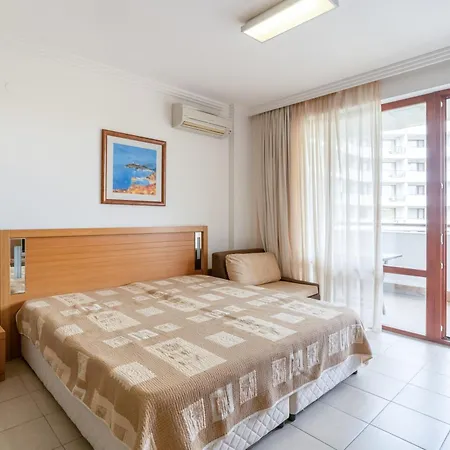 Apartment за гости затворен комплекс емералд Ravda