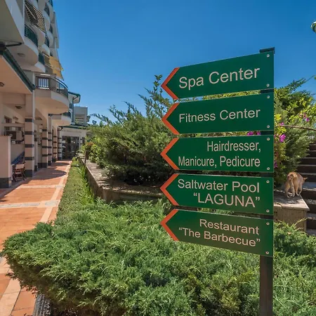 за гости затворен комплекс емералд Apartamento