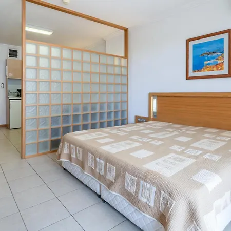 Apartment за гости затворен комплекс емералд *