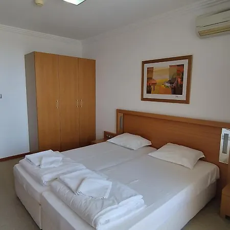 Apartment за гости затворен комплекс емералд
