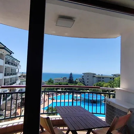 Apartment за гости затворен комплекс емералд *