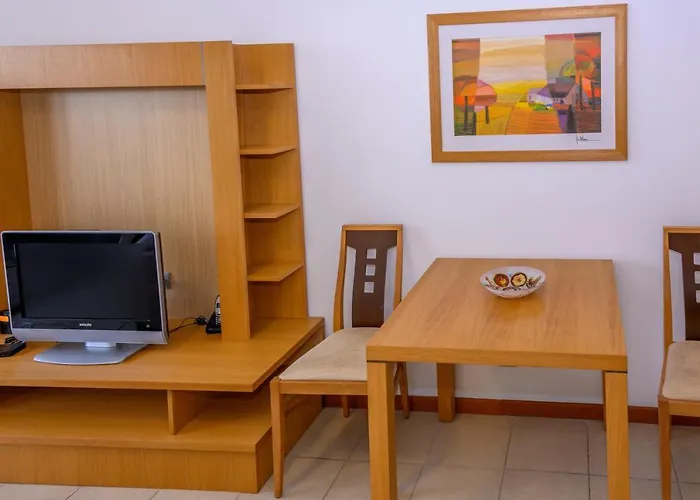 за гости затворен комплекс емералд Appartement Ravda