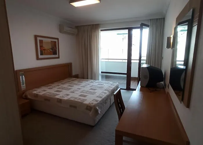 Appartement за гости затворен комплекс емералд Ravda