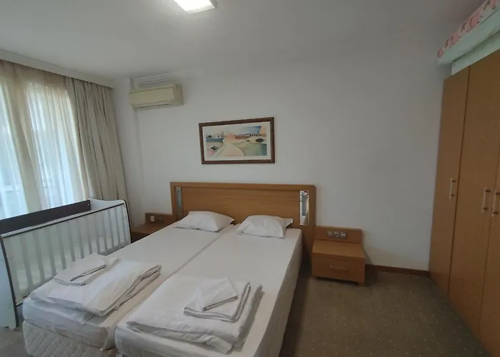 за гости затворен комплекс емералд Appartement Ravda